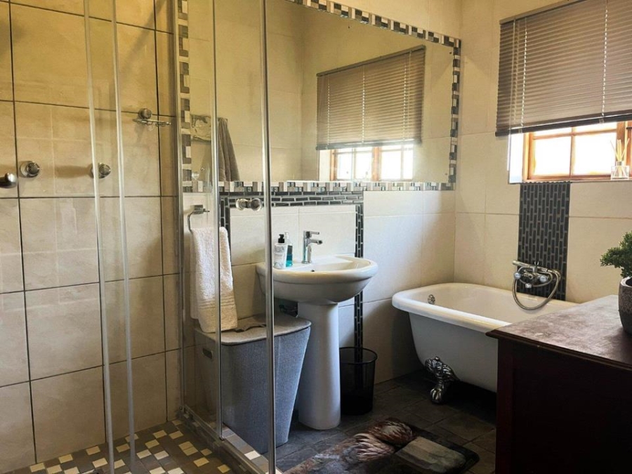 4 Bedroom Property for Sale in Middelpos Northern Cape